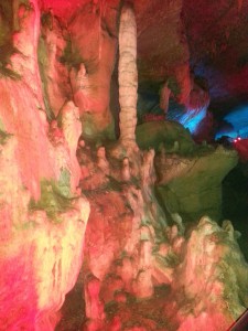 Sataplia Tropfsteinhöhle Stalagmiten